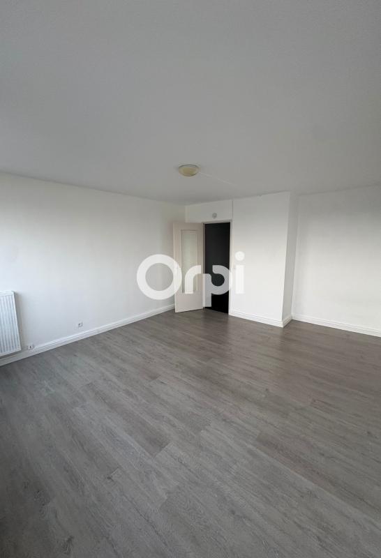 Studio - 30 m² - 1 pièce