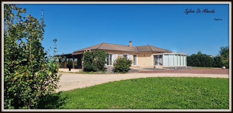 Maison - 140 m² - 6 pièces