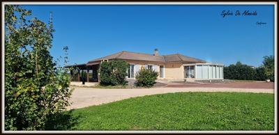 Maison - 140 m² - 6 pièces