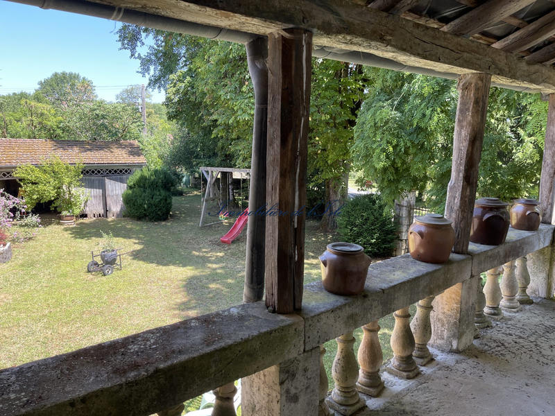 Maison - 230 m² - 9 pièces