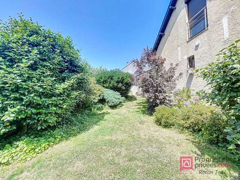 Maison - 165 m² - 8 pièces