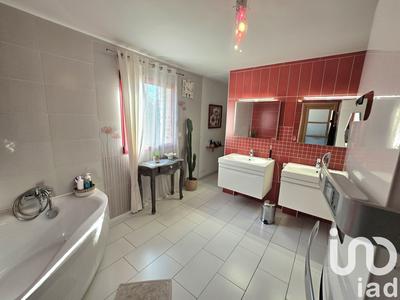 Maison - 213 m² - 7 pièces