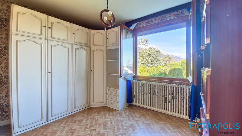 Maison - 170 m² - 8 pièces