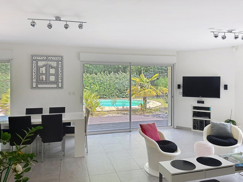 Maison - 130 m² - 6 pièces