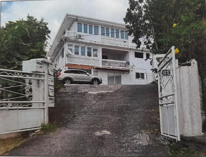 Appartement - 170 m² - 6 pièces