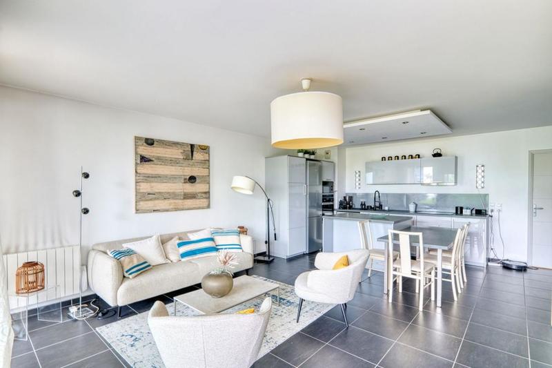 Appartement - 93 m² - 4 pièces