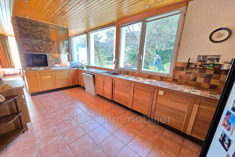 Maison - 194 m² - 6 pièces