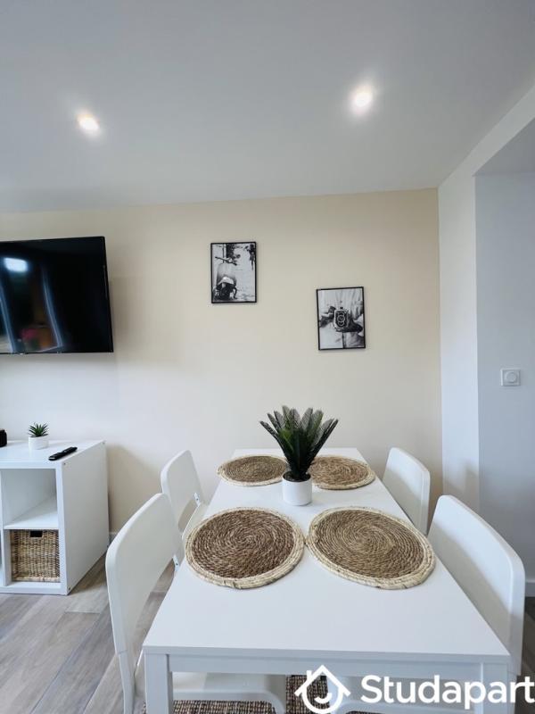 Chambre - 10 m² - 1 pièce