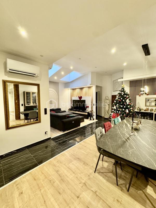 Duplex - 121 m² - 6 pièces