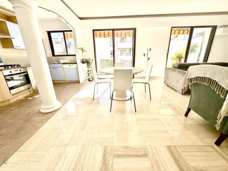 Appartement - 83 m² - 3 pièces