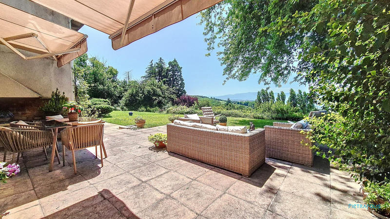 Villa - 265 m² - 7 pièces