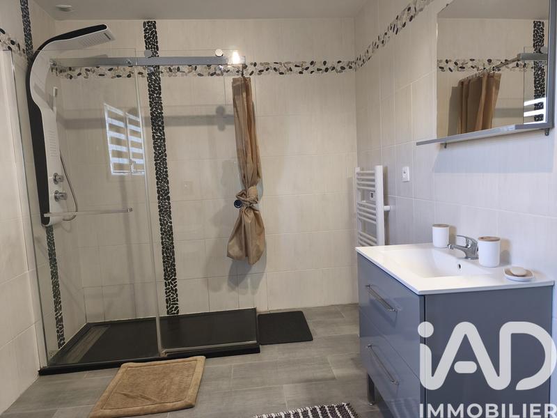 Maison - 200 m² - 7 pièces