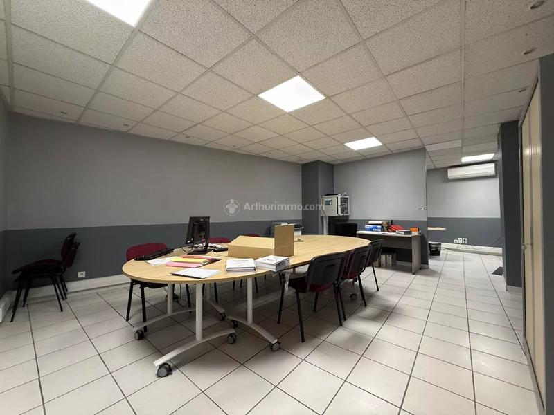 Bureau - 76 m² - 3 pièces