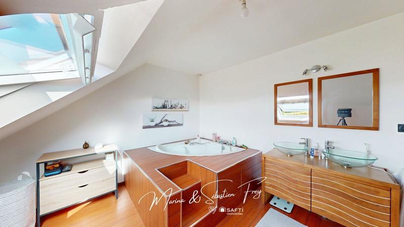 Maison - 120 m² - 4 pièces