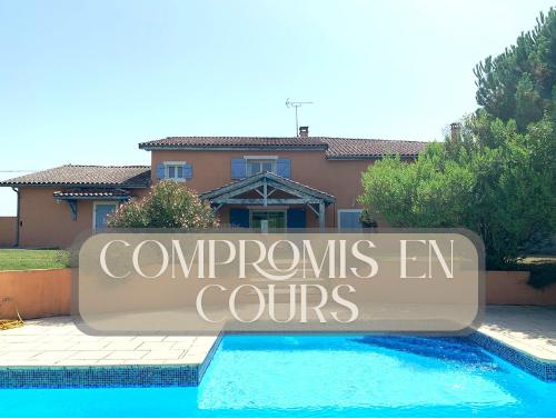 Maison - 221 m² - 7 pièces