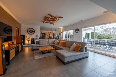 Villa - 210 m² - 7 pièces