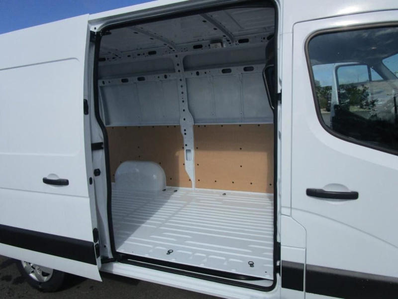 Nissan Interstar L2h2 3t3 2.3 Dci 135 n-Connecta