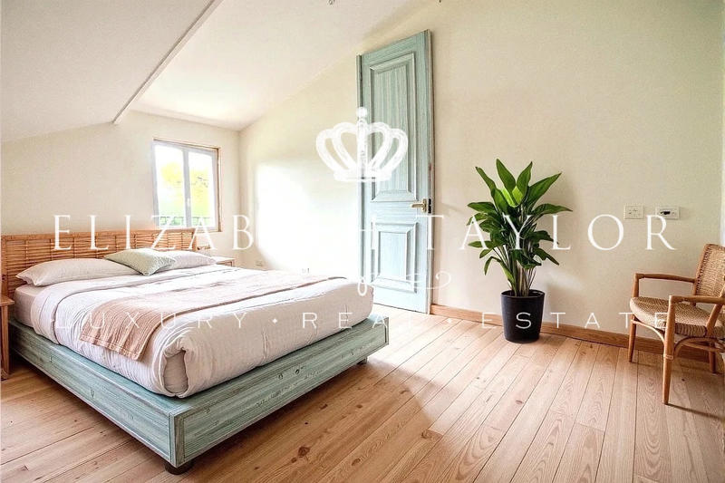 Maison - 166 m² - 6 pièces