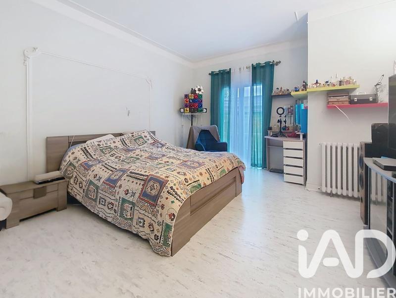 Maison - 272 m² - 8 pièces