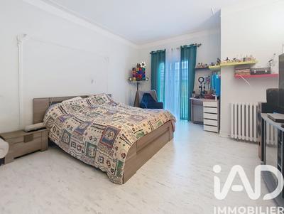 Maison - 272 m² - 8 pièces