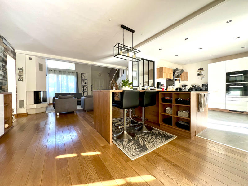 Villa - 180 m² - 7 pièces