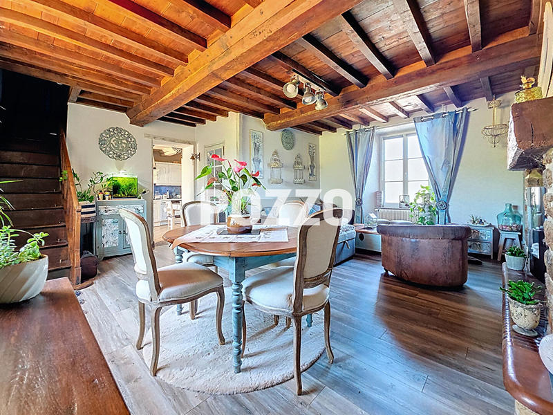 Maison - 97 m² - 5 pièces