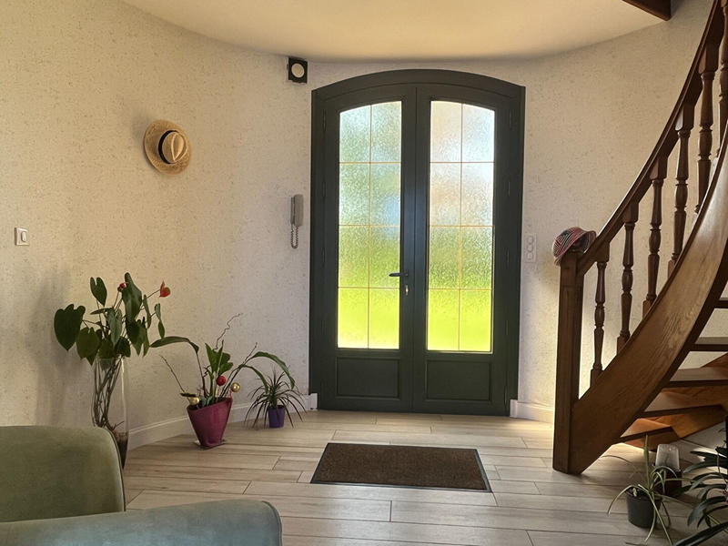 Maison - 210 m² - 7 pièces