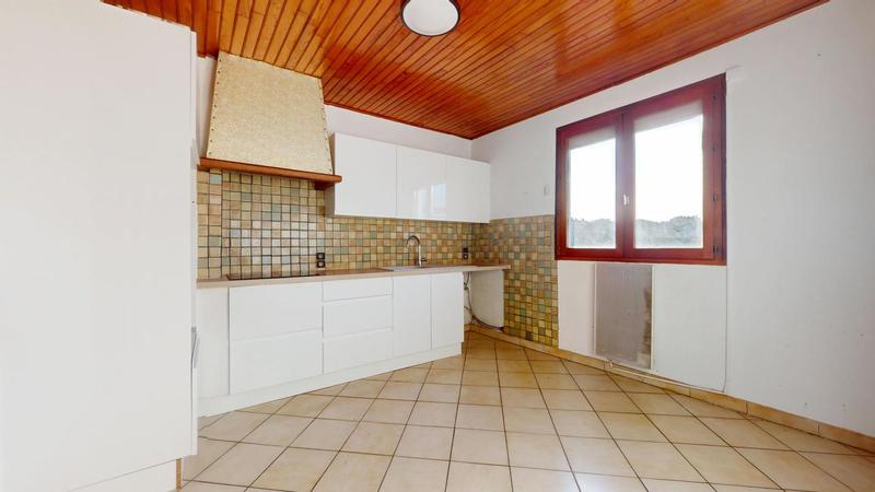 Appartement - 95 m² - 5 pièces