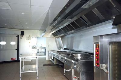 Local commercial - 250 m² - 12 pièces