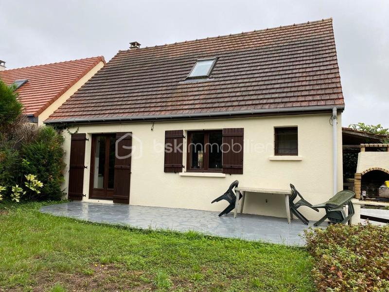 Maison - 95 m² - 5 pièces