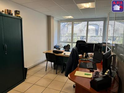 Bureau - 338 m²