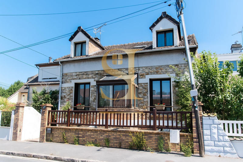 Maison - 108 m² - 7 pièces