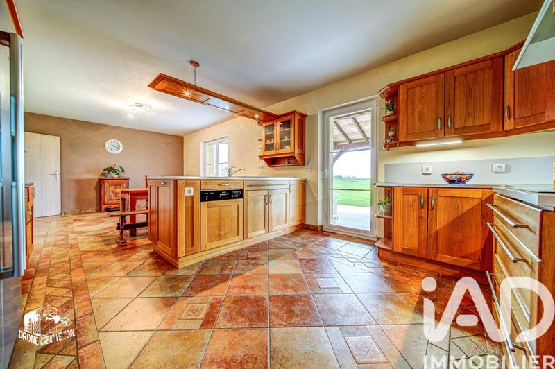 Maison - 274 m² - 8 pièces