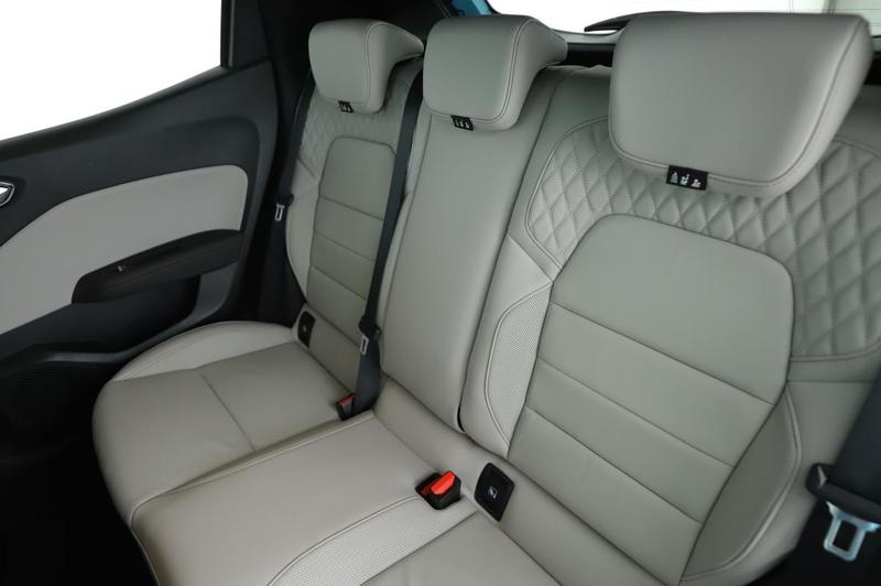 Renault Clio 1.3 TCe Initiale Paris Edc 130 ch