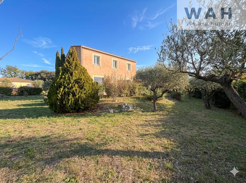 Maison - 203 m² - 6 pièces