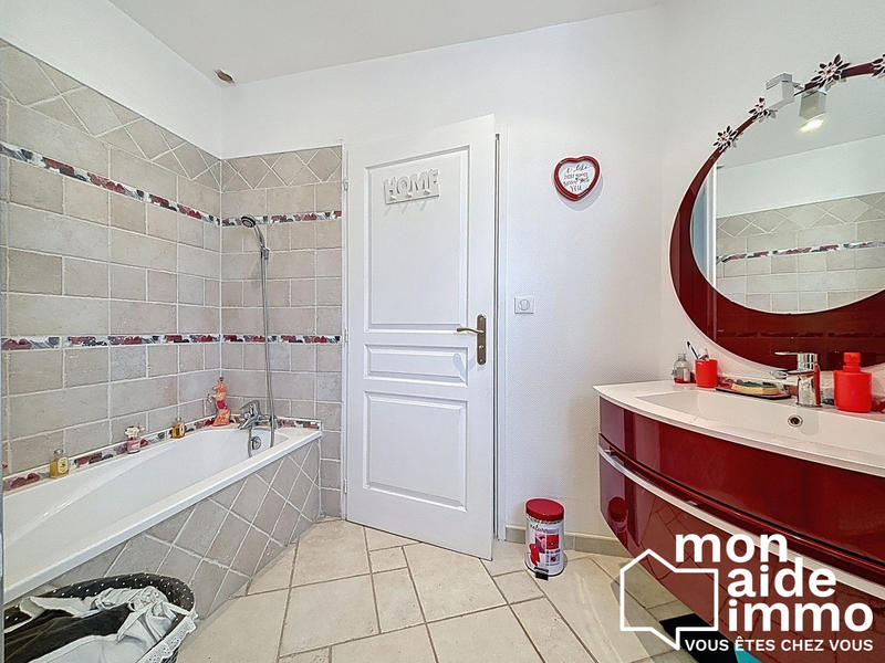 Maison traditionnelle - 164 m² - 6 pièces