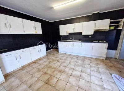 Immeuble - 180 m² - 7 pièces