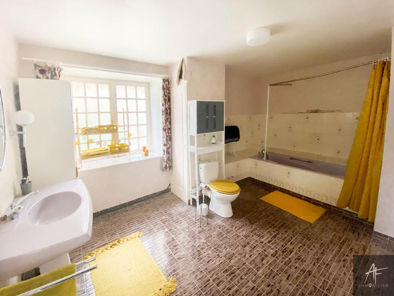 Maison - 170 m² - 6 pièces