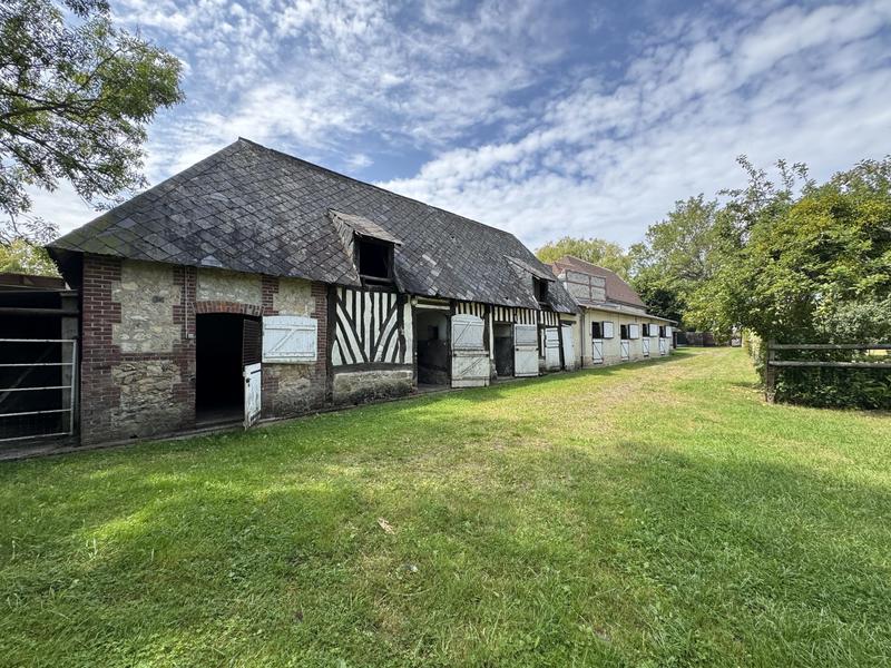 Maison ancienne - 300 m² - 7 pièces