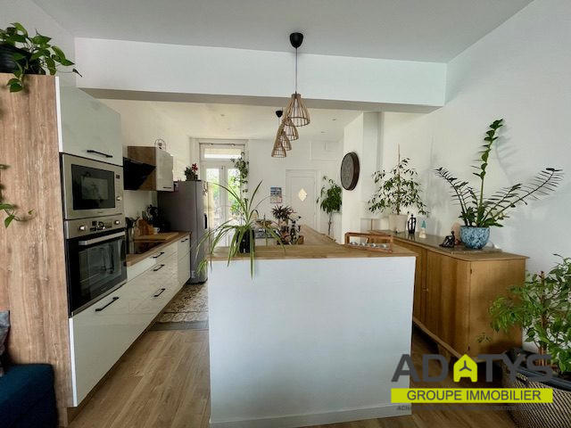 Maison - 140 m² - 5 pièces