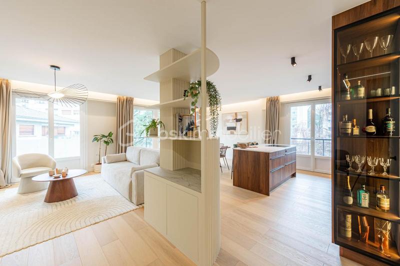 Appartement - 100 m² - 3 pièces