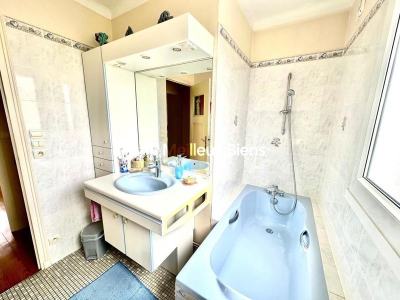 Maison - 115 m² - 6 pièces