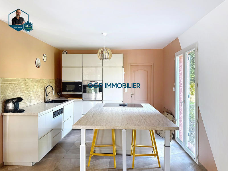 Maison - 175 m² - 6 pièces