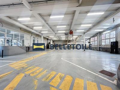 Véhicules - 2 239 m²