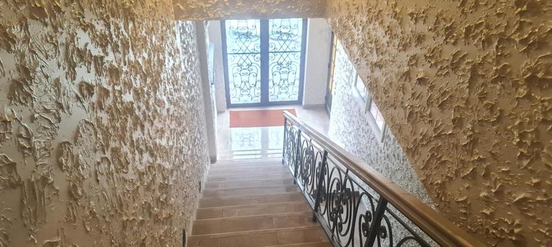 Immeuble - 215 m² - 11 pièces