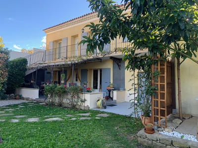 Maison - 175 m² - 9 pièces