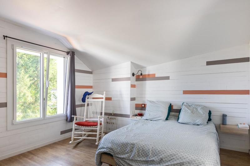 Maison - 220 m² - 6 pièces