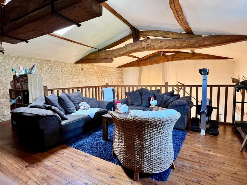 Maison - 265 m² - 7 pièces