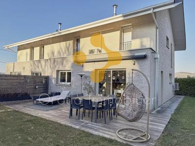 Maison - 104 m² - 5 pièces