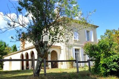 Maison - 235 m² - 7 pièces